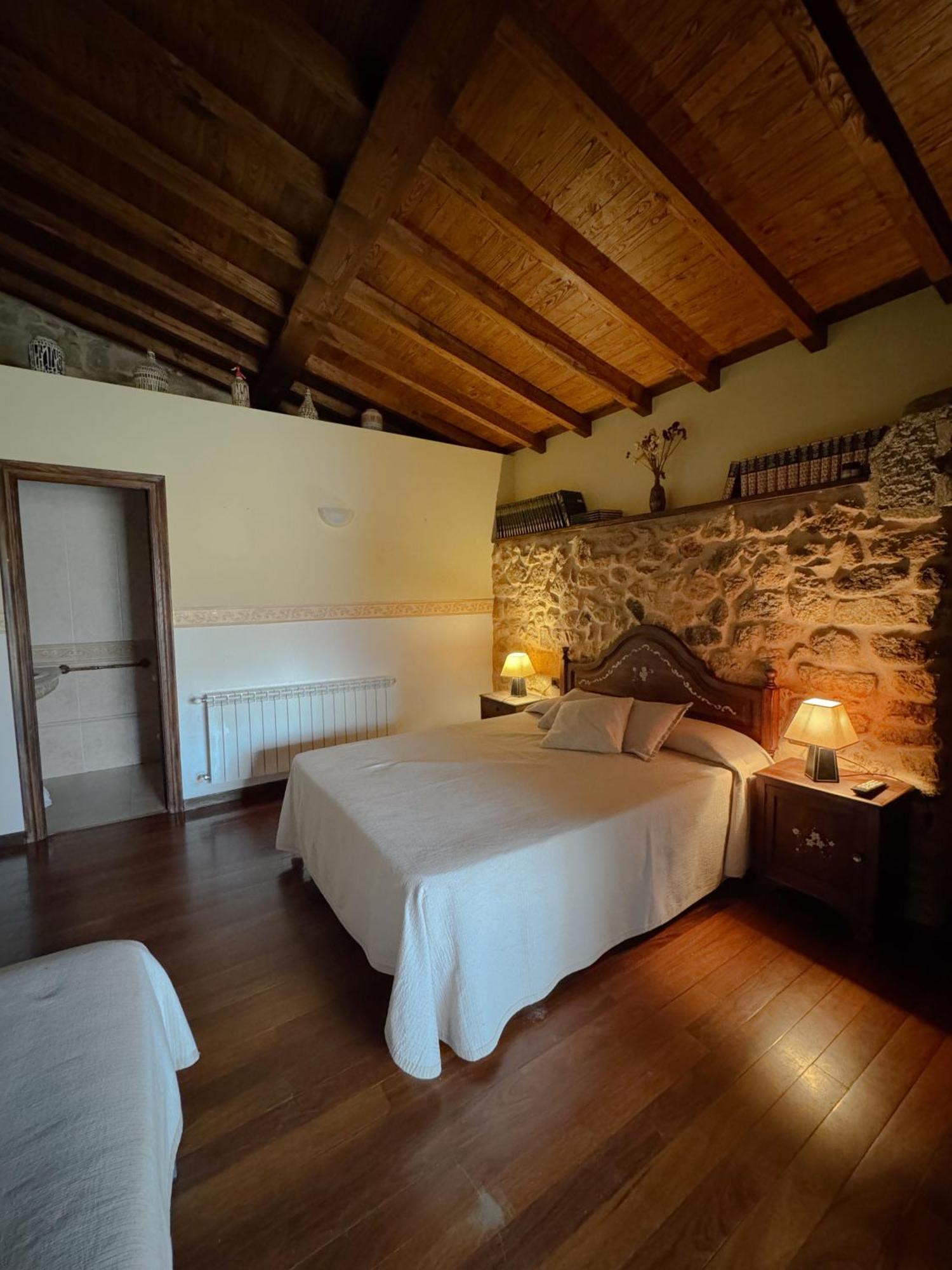 Aldea Figueiredo Guest House โอว์เรนเซ ภายนอก รูปภาพ