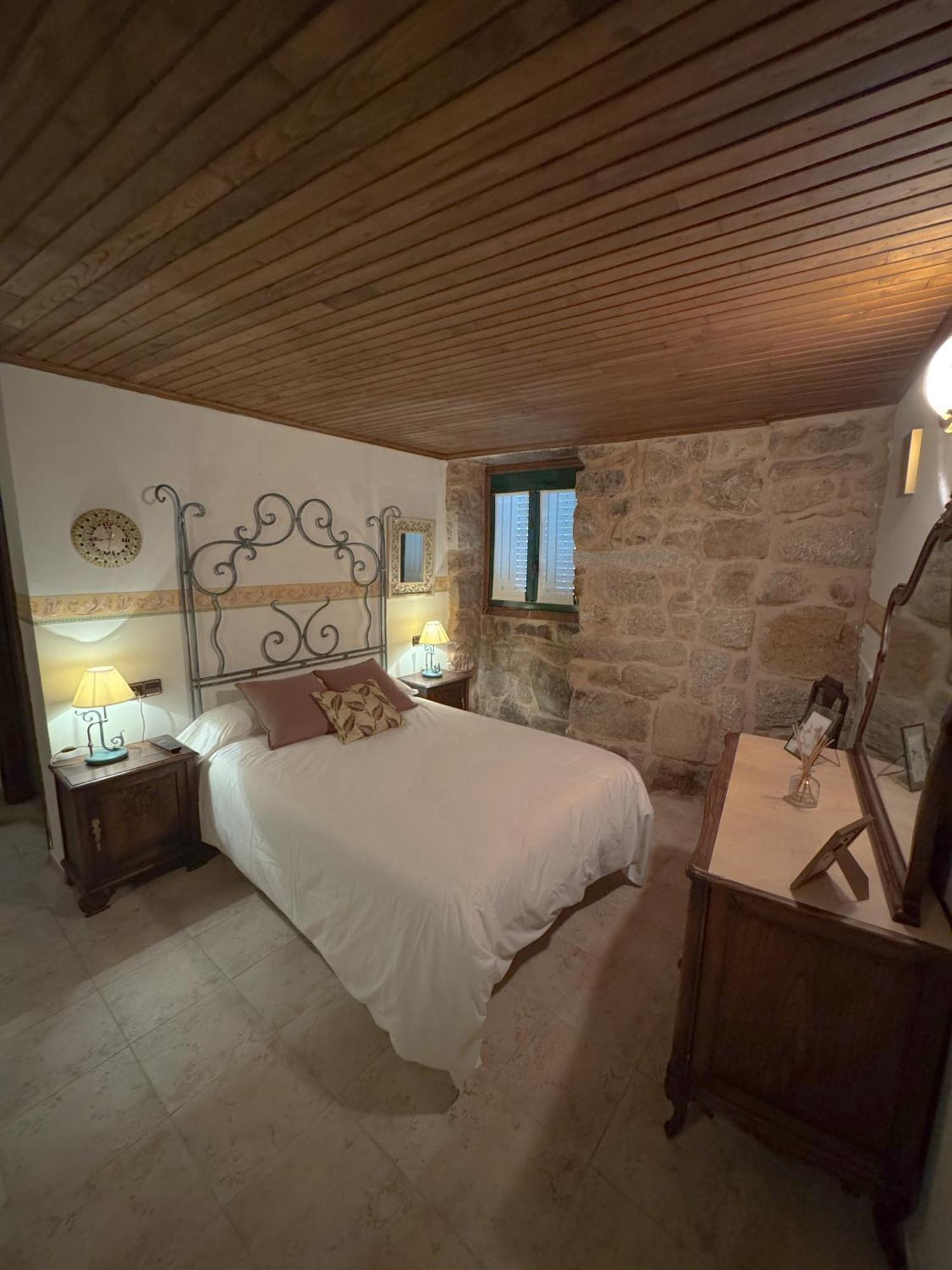 Aldea Figueiredo Guest House โอว์เรนเซ ภายนอก รูปภาพ