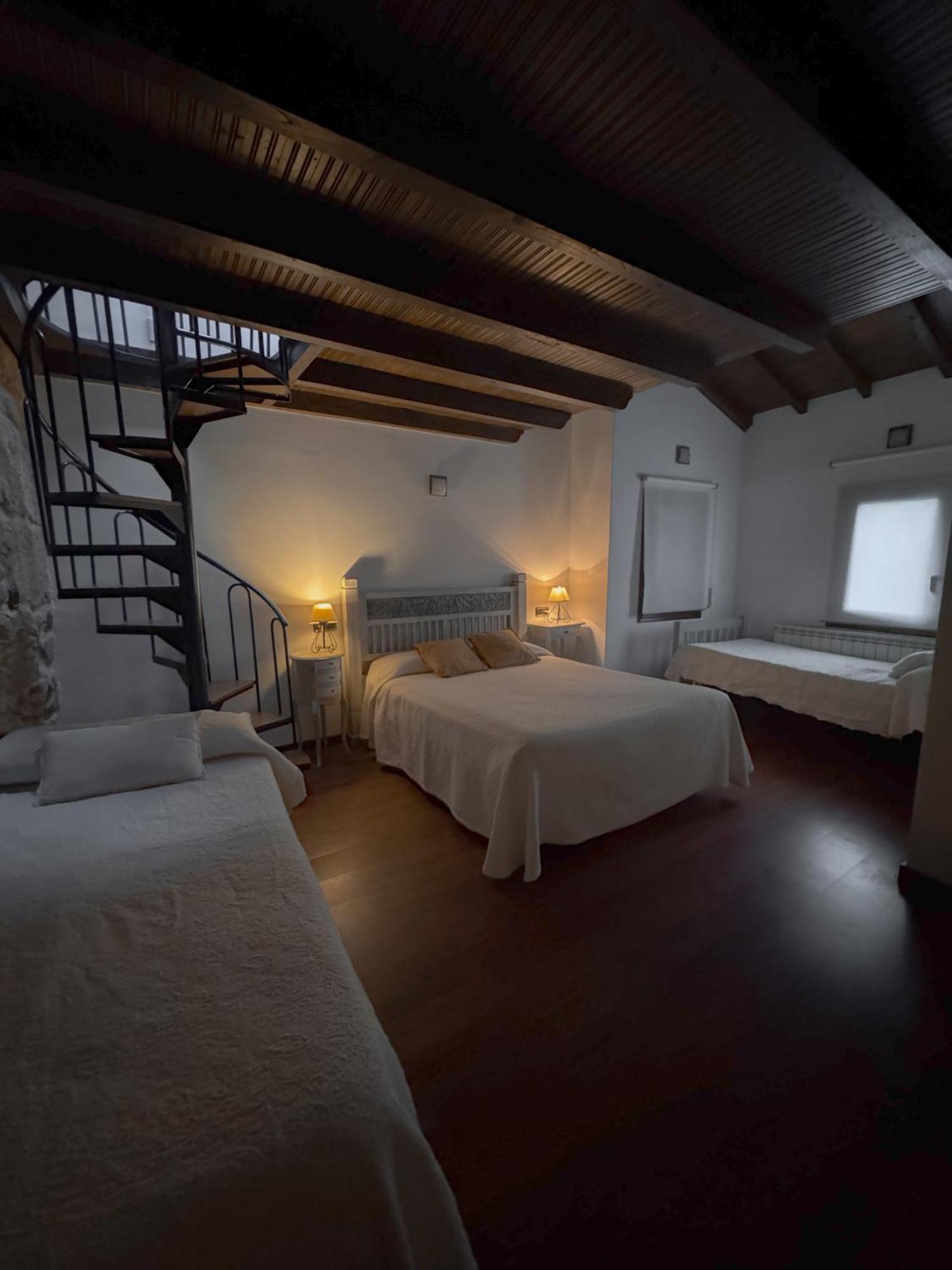 Aldea Figueiredo Guest House โอว์เรนเซ ภายนอก รูปภาพ
