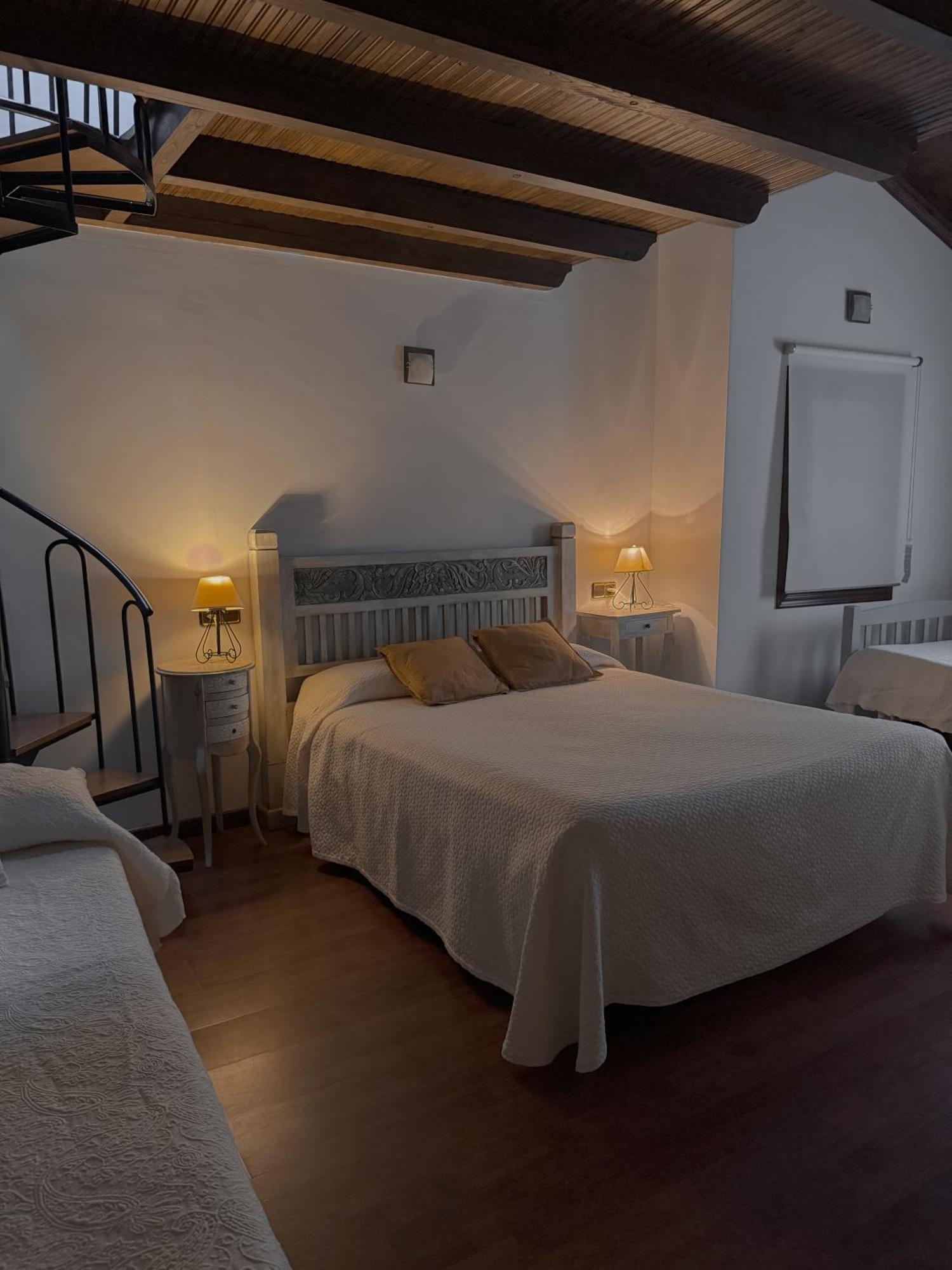 Aldea Figueiredo Guest House โอว์เรนเซ ภายนอก รูปภาพ